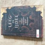 Leeg en ijdel, Ophalen of Verzenden, Zo goed als nieuw