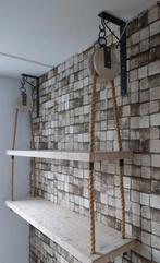 Wandplanken aan katrollen. Heel decoratief., Ophalen of Verzenden, Zo goed als nieuw