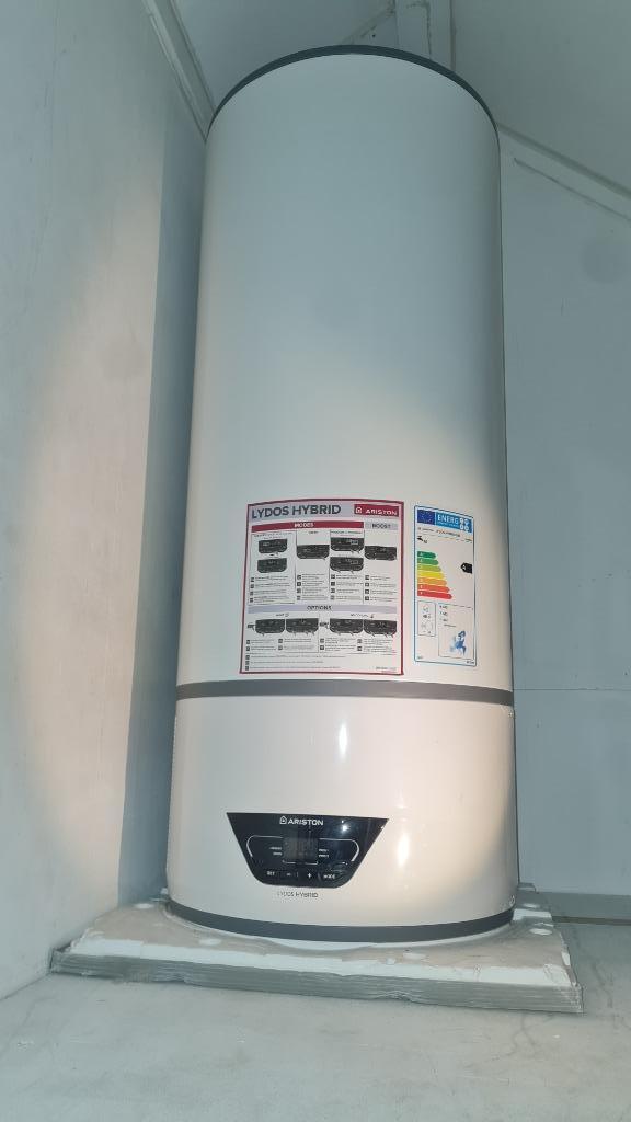 Ariston Lydos Hybrid 100 liter boiler, Doe-het-zelf en Verbouw, Geisers en Boilers, Zo goed als nieuw, Boiler, Aardgas, 100 liter of meer