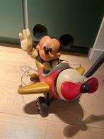 Vintage Mickey Mouse in Houten Vliegtuig, Antiek en Kunst, Ophalen