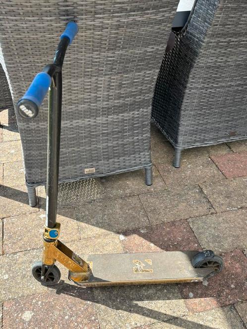 Stuntstep Root type R, Fietsen en Brommers, Steps, Gebruikt, Gewone step, Ophalen