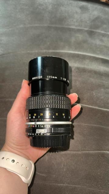 Nikkor 135mm 1:28 lens beschikbaar voor biedingen