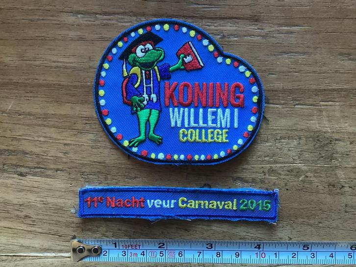 Oeteldonk Embleem Koning Willem 1 College, Verzamelen, Speldjes, Pins en Buttons, Zo goed als nieuw, Speldje of Pin, Stad of Land