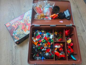 Leuke schatkist met veel Lego! Marvel, Ninjago, etc beschikbaar voor biedingen