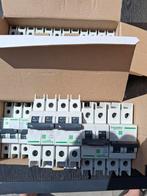Nieuwe installatieautomaten 16x schneider multi 9 c60sp, Ophalen, Nieuw