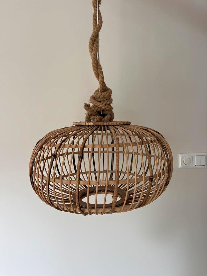Rotan hanglamp - Natuurlijke sfeer!, Huis en Inrichting, Lampen | Hanglampen, Zo goed als nieuw, 50 tot 75 cm, Hout, Ophalen of Verzenden