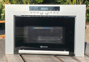 Bauknecht Inbouw magnetron1900 W, voor een nis van 38,5 x 60 beschikbaar voor biedingen