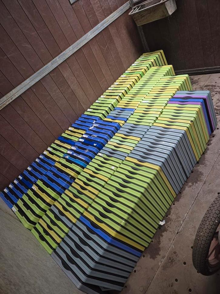 Ruim 200 Vouwkratten., Doe-het-zelf en Verbouw, Overige Doe-het-zelf en Verbouw, Gebruikt, Ophalen