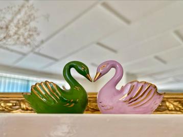 Limoges Swan Duo – Pink & Green Porcelain with Gold beschikbaar voor biedingen