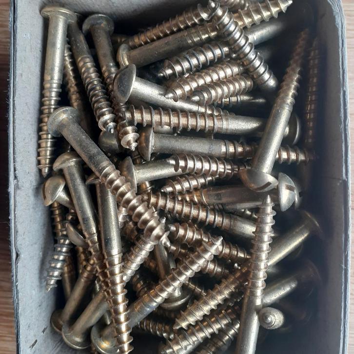 Houtschroeven Messing- Diverse maten koperen schroeven, Antiek en Kunst, Antiek | Gereedschap en Instrumenten, Ophalen of Verzenden