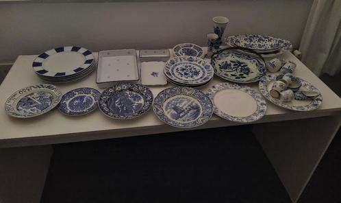 Servies goed Delfts en Brabants bond bieden €75, Huis en Inrichting, Keuken | Servies, Gebruikt, Bord(en), Boerenbont, Aardewerk