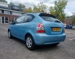 Knappe Hyundai Accent 1.4 Dynamic met airco, Voorwielaandrijving, 4 cilinders, Blauw, 1055 kg