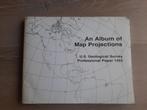 An Album of Map Projections (US Government 1989) plattegrond, Gelezen, Overige atlassen, Ophalen of Verzenden, 1800 tot 2000