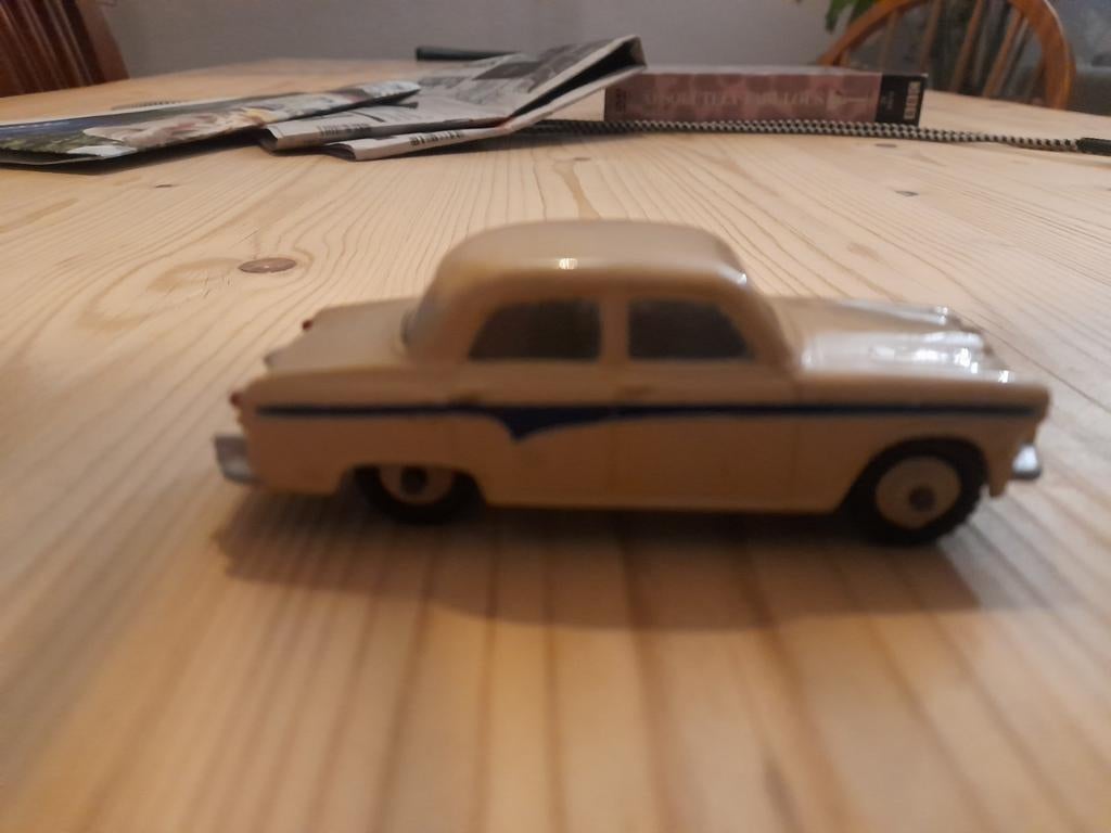Dinky toys Austin A 105 nr176, Ophalen of Verzenden, Zo goed als nieuw, Auto, Dinky Toys