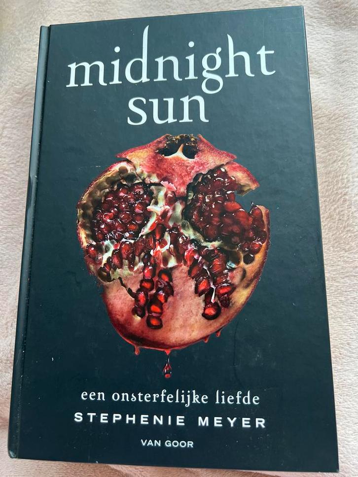 Stephenie Meyer - Midnight Sun, Boeken, Kinderboeken | Jeugd | 13 jaar en ouder, Nieuw, Ophalen of Verzenden