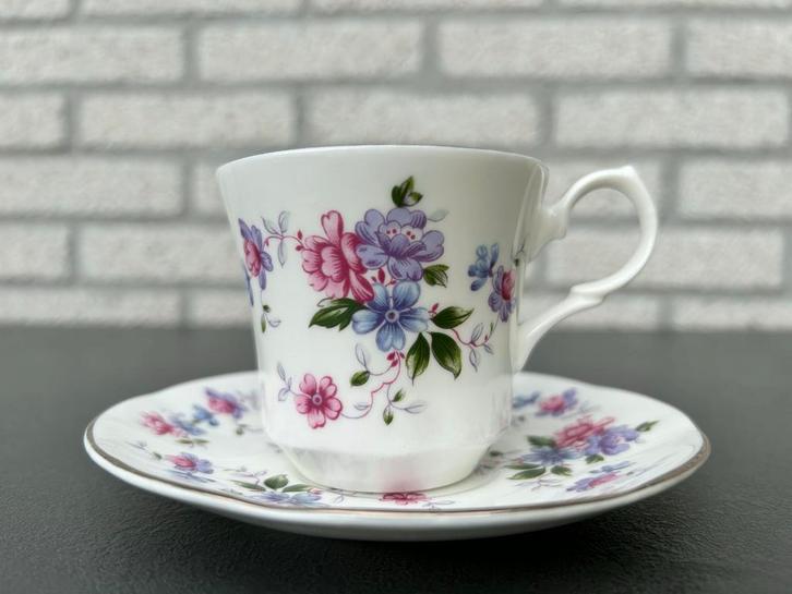 Springfield Bone China Kop en Schotel - Bloemenmotief, Antiek en Kunst, Antiek | Porselein, Ophalen of Verzenden