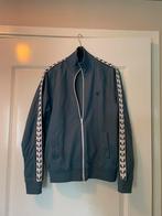 Fred Perry lichtblauw/grijs Taped sportjasje - maat M, Maat 38/40 (M), Blauw, Ophalen of Verzenden, Zo goed als nieuw
