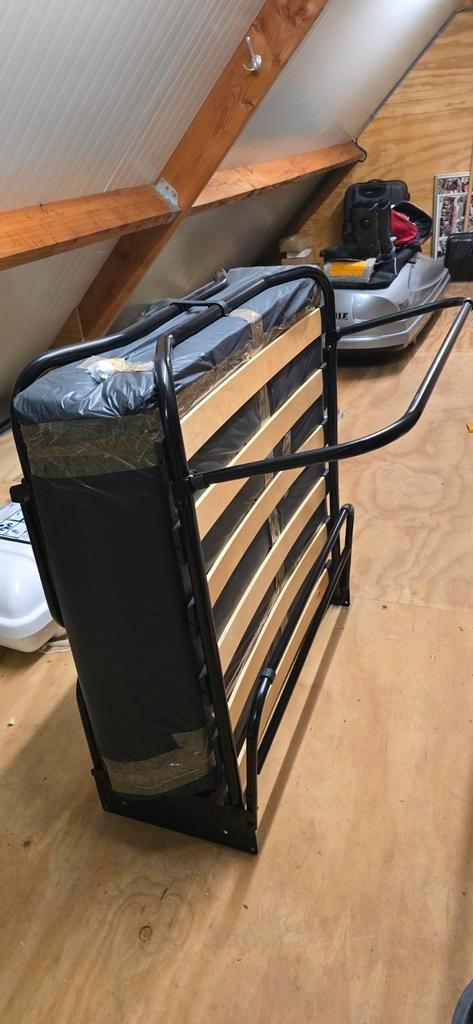 Opklapbed in Zeer Goede Staat, Huis en Inrichting, Slaapkamer | Bedden, Zo goed als nieuw, Eenpersoons, 80 cm, 190 cm of minder