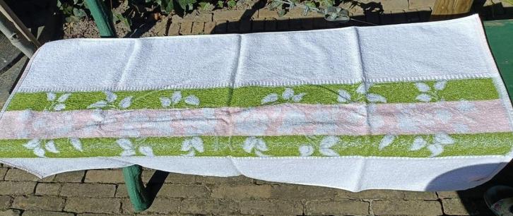 Vintage NIEUWE badstof katoen handdoek 98 x 54 cm (HB16), Huis en Inrichting, Badkamer | Badtextiel en Accessoires, Nieuw, Handdoek