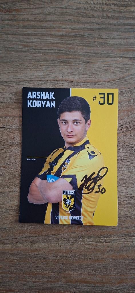 Spelerskaart met handtekening; Arshak Koryan # Vitesse, Verzenden, Nieuw, Vitesse, Spelerskaart