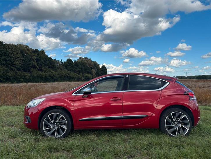 Citroën DS4 1.6 THP 147kW-200pk, 2011, rood, airco, trekhaak, Auto's, Citroën, Particulier, DS4, Benzine, B, Hatchback, Handgeschakeld