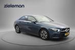 Mercedes-benz A-KLASSE Sedan 180 Business Solution Automaat, Auto's, Gebruikt, Euro 6, 4 cilinders, Met garantie (alle)