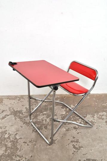 Vintage schoolbureau Italiaans bureau inklapbaar jaren 70 beschikbaar voor biedingen