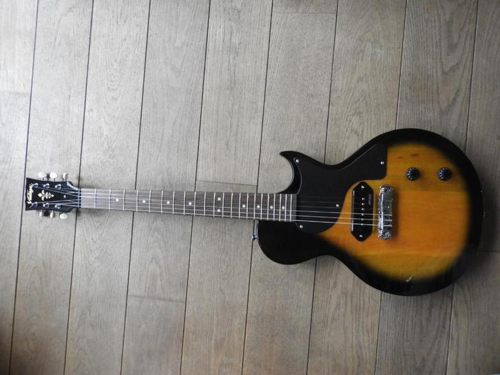 Vintage V120-TB Reissued Series, Muziek en Instrumenten, Snaarinstrumenten | Gitaren | Elektrisch, Zo goed als nieuw, Solid body