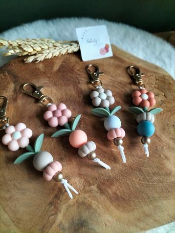Nieuw, Cadeautje • Tashanger/sleutelhanger Bloem beschikbaar voor biedingen