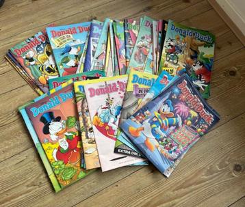 Donald Duck tijdschriften serie 2023 incl. o.a. vakantieboek beschikbaar voor biedingen
