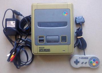 Super Nintendo + originele controller + aansluitkabels beschikbaar voor biedingen