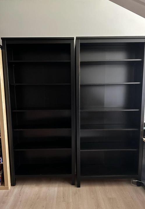 Twee zwartbruine Hemnes boekenkasten, Huis en Inrichting, Kasten | Roldeurkasten en Archiefkasten, Gebruikt, 150 tot 200 cm, 50 tot 100 cm