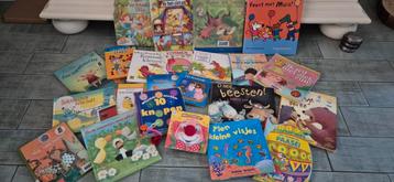 Verschillende prentenboeken leeftijd 2 tot 4 jaar  beschikbaar voor biedingen