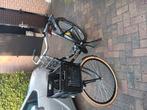 Zwarte damesfiets met krat, Fietsen en Brommers, Fietsen | Driewielfietsen, Ophalen, Gebruikt
