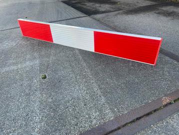 Nieuw reflector bord beschikbaar voor biedingen
