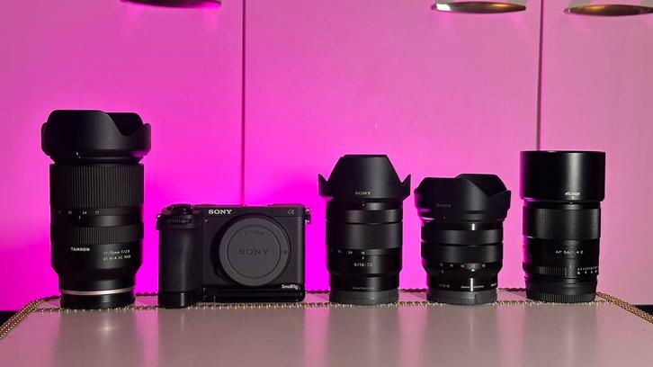 Sony A6700 cameraset in bijna nieuwe staat, Audio, Tv en Foto, Fotografie | Professionele apparatuur, Zo goed als nieuw, Ophalen of Verzenden