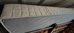 metalen bed met riet.  hyllestad matras ikea., Huis en Inrichting, Slaapkamer | Matrassen en Bedbodems, Ophalen, Tweepersoons