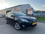 Ford Focus Wagon 1.0 EcoBoost Titanium 2012 Clima Navi PDC, Auto's, Ford, Euro 5, 125 pk, Gebruikt, Zwart