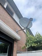 Schotel antenne + muurbeugel, Ophalen, Zo goed als nieuw