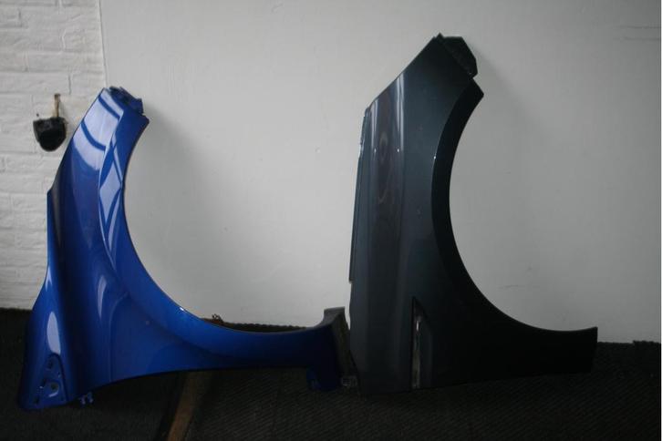 RENAULT CLIO  IV  RECHTER  VOORSCHERM  BJ 2019, Auto-onderdelen, Carrosserie en Plaatwerk, Spatbord, Renault, Voor, Rechts, Gebruikt