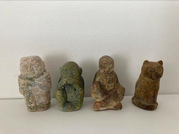 4 miniatuur amuletten beeldjes beschikbaar voor biedingen