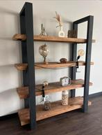 Stoer industrieel wandmeubel / roomdevider / boekenkast, Ophalen, Met plank(en), Gebruikt, 150 tot 200 cm