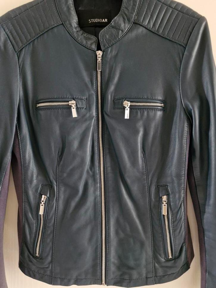 STUDIO AR JASJE blauw lams leder 38 M, Kleding | Dames, Jasjes, Kostuums en Pakken, Zo goed als nieuw, Jasje, Maat 38/40 (M), Blauw