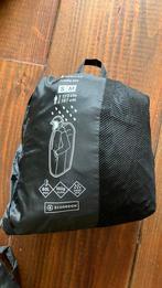 Trekking poncho by Decathlon, Ophalen, Zo goed als nieuw, Regenjas