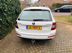 Skoda Octavia Combi 1.4 TSI 81KW G-tec 2016 Wit, Dealer OH, Auto's, Voorwielaandrijving, Zwart, 4 cilinders, Wit