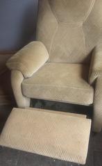 Fauteuil/stoel met voetenbankje (handmatig) MOET WEG, Ophalen
