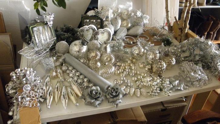 heel veel luxe kerstversiering en kerstballen, Diversen, Kerst, Zo goed als nieuw, Ophalen of Verzenden