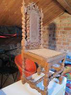 Antieke Mechelse stoel, Ophalen