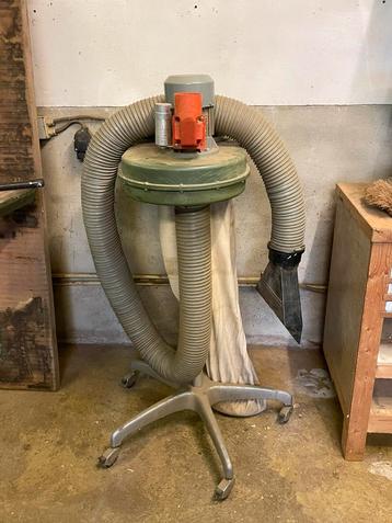 Stof afzuig machine (verrijdbaar) beschikbaar voor biedingen