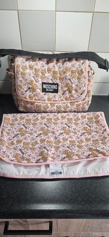 Moschino luiertas beschikbaar voor biedingen